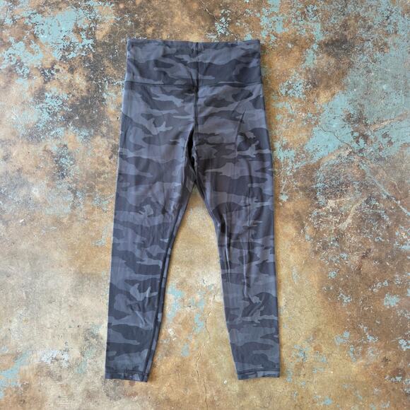Athleta Black Elation 7/8 Camo Leggings Size S Activewear Workout Gray Black - Picture 2 of 6